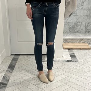 AG denim. The legging ankle. 25R